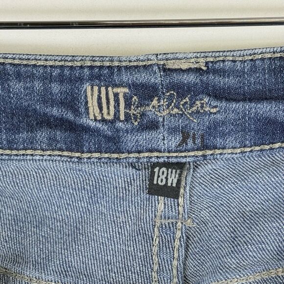 Kut from the Kloth Distressed Holes Straight Leg High Rise Jeans Women's 18 18W - Picture 8 of 9